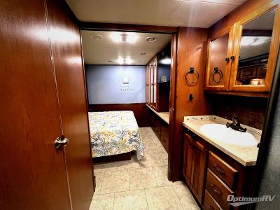 2012 Tiffin Allegro — photo 24 view