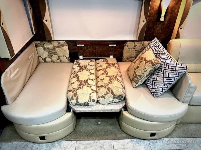 2012 Tiffin Allegro — photo 14 view