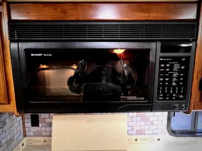 2012 Tiffin Allegro — photo 19 view