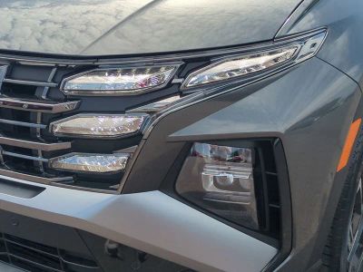 2026 Hyundai TUCSON HYBRID — photo 10 view