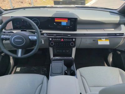 2026 Hyundai TUCSON HYBRID — photo 18 view