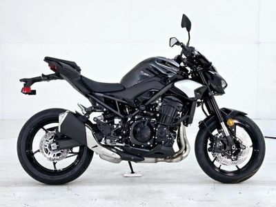2025 Kawasaki Z900 ABS Metallic Spark Black/Metallic Carbon Gray - Photo 7