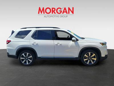 2025 Honda Pilot — rear three-quarter view