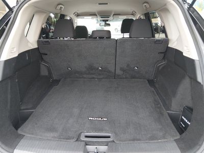 2023 Nissan Rogue — photo 11 view