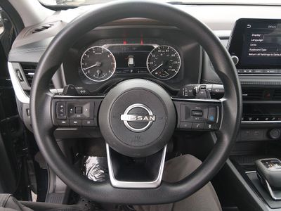 2023 Nissan Rogue — photo 12 view