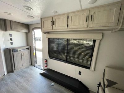 2025 Coachmen RV Catalina - Photo 10