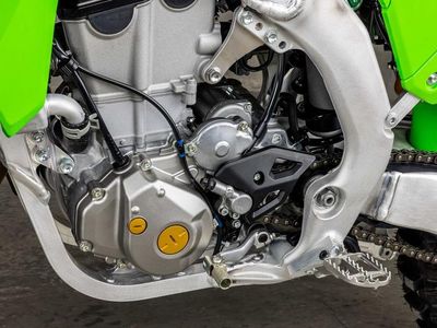 2026 Kawasaki KX450 - Photo 11