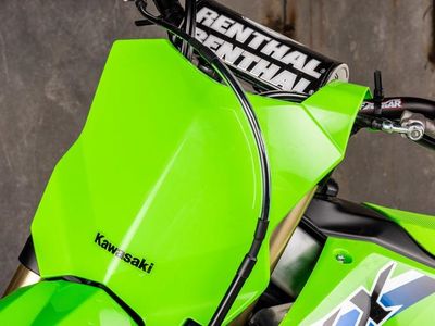 2026 Kawasaki KX450 - Photo 15