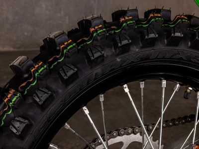 2026 Kawasaki KX450 - Photo 10