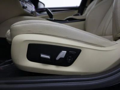 2017 BMW 5 Series — photo 13 view