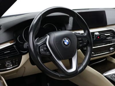 2017 BMW 5 Series — photo 8 view