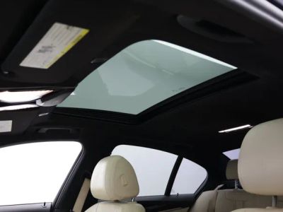 2017 BMW 5 Series — interior view