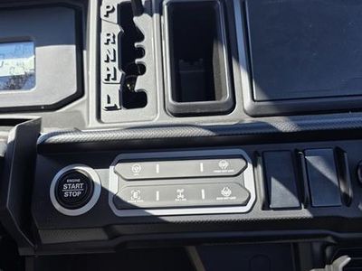 2026 Can-Am Defender XT HD11 - Photo 10