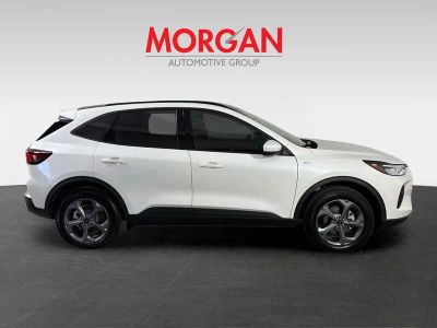 2025 Ford Escape — photo 9 view