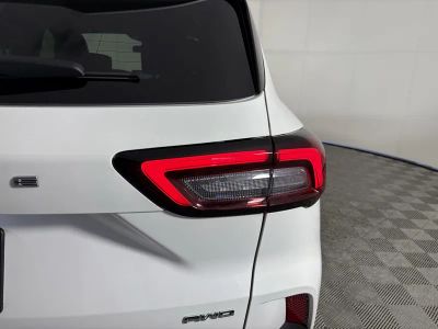 2025 Ford Escape — photo 11 view