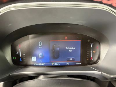 2025 Ford Escape — photo 32 view