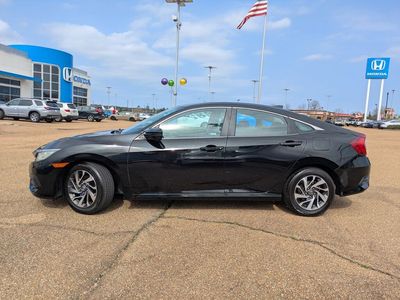2018 Honda Civic - Photo 2