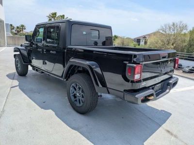 2026 Jeep Gladiator — detail view
