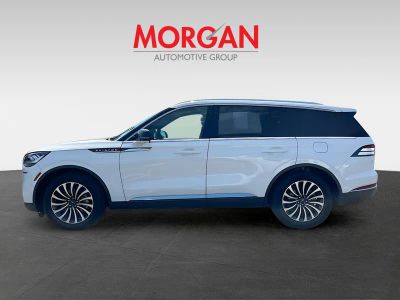 2022 Lincoln Aviator — interior view