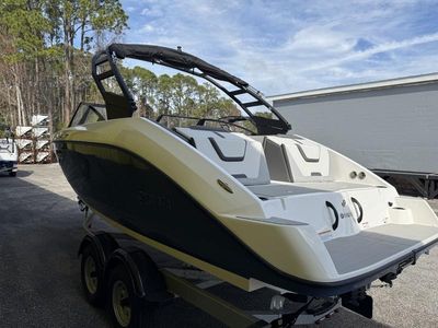 2025 Yamaha Boats AR220 - Photo 4