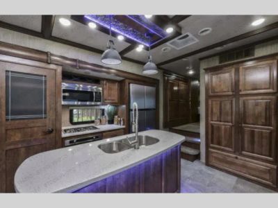 2018 Heartland Big Country — photo 11 view
