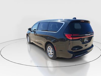 2023 Chrysler Pacifica — detail view
