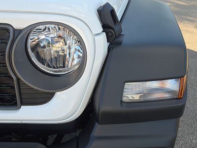 2026 Jeep Wrangler - Photo 10