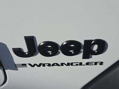2026 Jeep Wrangler - Photo 14