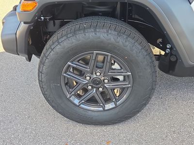 2026 Jeep Wrangler - Photo 11