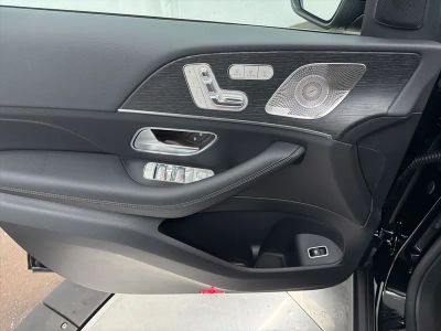 2026 Mercedes-Benz GLE — photo 17 view