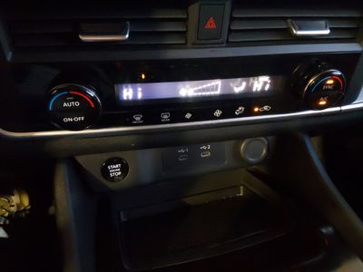 2025 Nissan Rogue - Photo 18