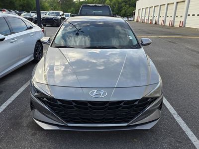 2022 Hyundai Elantra - Photo 2