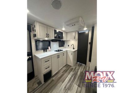 2025 Jayco Jay Flight SLX - Photo 10
