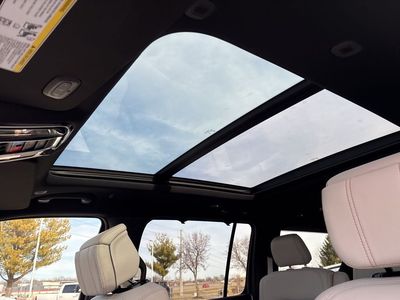 2026 Jeep Grand Wagoneer - Photo 2