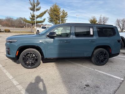 2026 Jeep Grand Wagoneer - Photo 17
