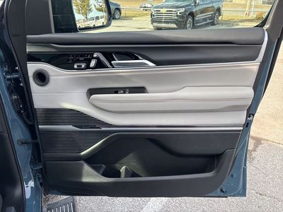2026 Jeep Grand Wagoneer - Photo 59