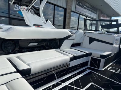 2024 Supreme S240 - Photo 15