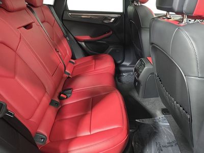 2026 Porsche Macan - Photo 26