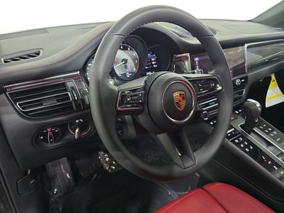 2026 Porsche Macan - Photo 4