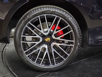 2026 Porsche Macan - Photo 29