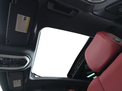 2026 Porsche Macan - Photo 28