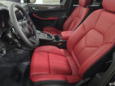 2026 Porsche Macan - Photo 5