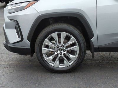 2025 Toyota RAV4 - Photo 7