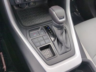 2025 Toyota RAV4 - Photo 15