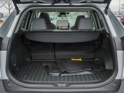 2025 Toyota RAV4 - Photo 17