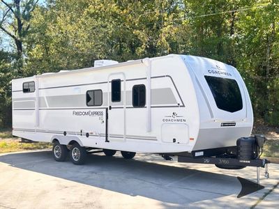 2026 Coachmen RV Freedom Express Ultra Lite - Photo 2