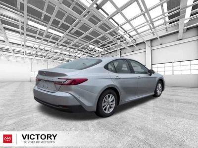 2026 Toyota Camry - Photo 3