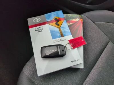 2026 Toyota Camry - Photo 21