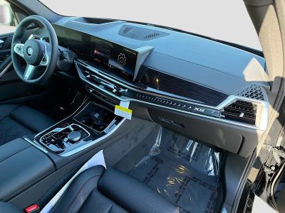 2026 BMW X5 — photo 13 view
