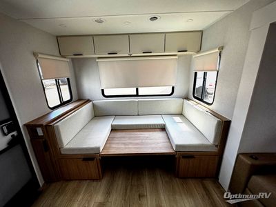 2026 Winnebago Thrive - Photo 9